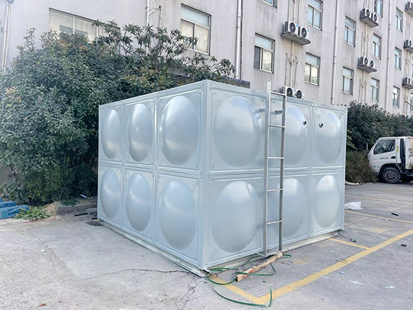 保温水箱